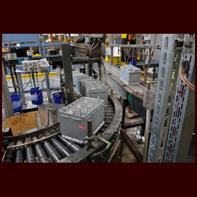 Production of a VARTA AGM battery at the Hanover plant (JPG, RGB, 4000x2677)